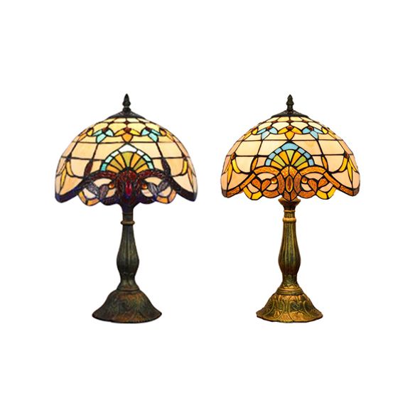 Lampada da scrivania vittoriana Tiffany con paralume bombato, lampada da lettura in vetro colorato con 1 testa in oro/marrone per camera da letto