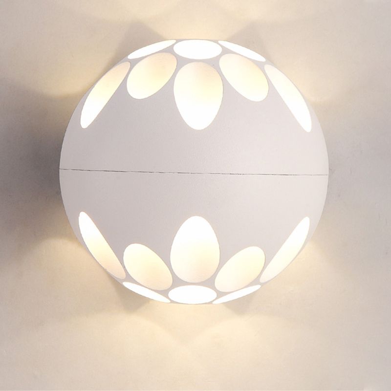 Black/White Global Shade Wall Light Sconce Contemporary LED Metallic Wall Lamp for Bedside