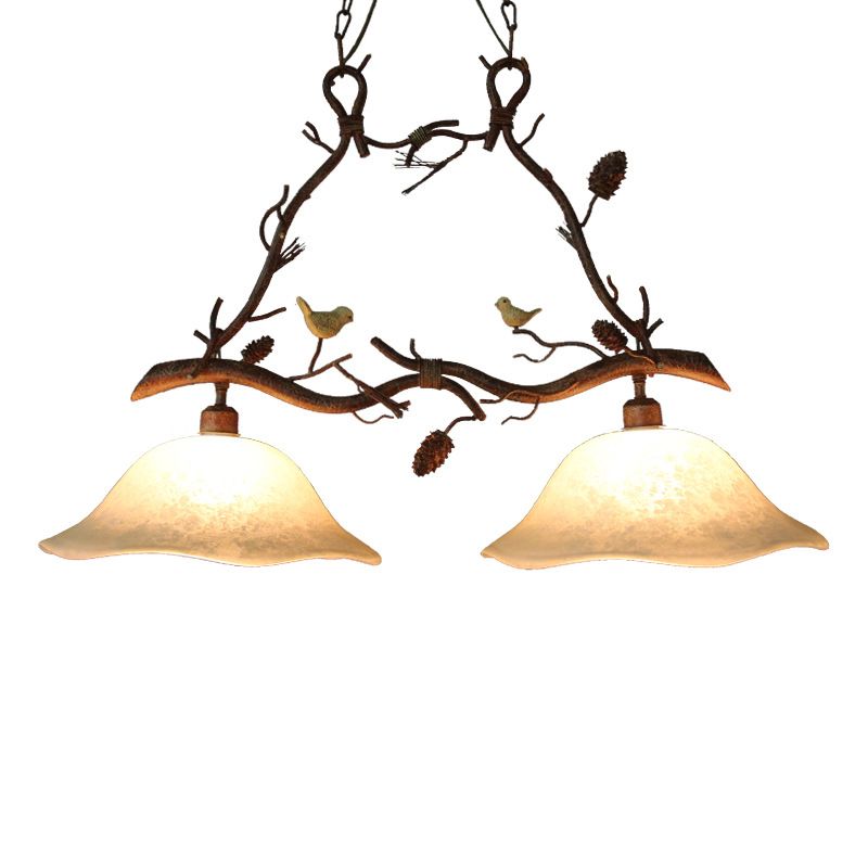 Résine Branche Suspension Lumière Classic 2 Heads Dining Room Room Island Chandelier Light avec ombre festonnée en marron