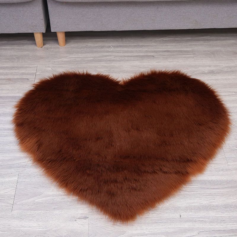 Tapis en peluche en forme de cœur tapis lavable de machine sans glissement convivial pour la maison