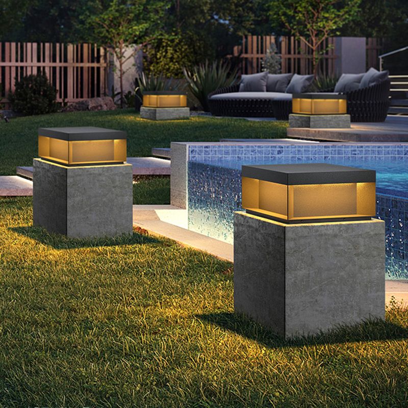 Modern Simple Outdoor Light Geometry Shape Solar Energy Pillar Lamp for Doorway