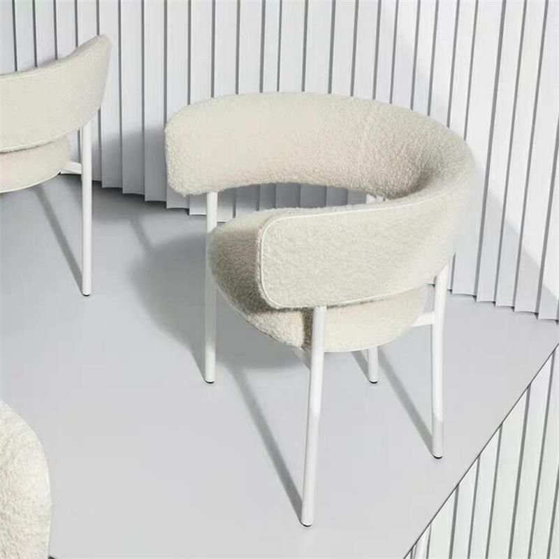 Fauteuils de salle à manger modernes Fauteuils rembourrés à dossier ouvert avec pieds en métal