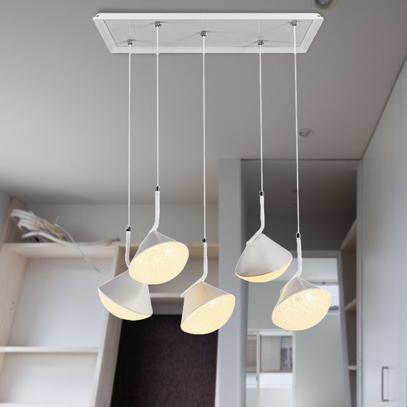 Lámpara de techo de cono blanco Metal 5 luces Luz de comedor Luz de comedor con difusor acrílico