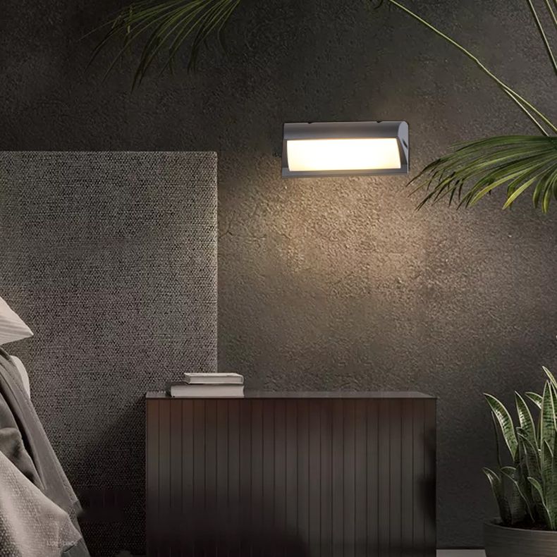 Geometric Shade Wall Lighting Modern Simple Style Metal 1 Light Sconce Light in Black and White