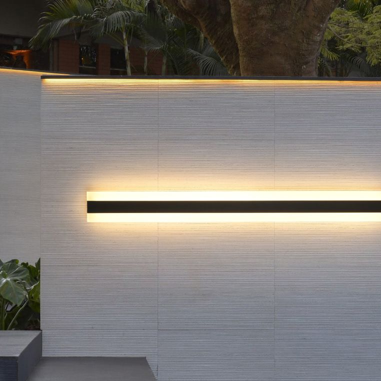 Iluminación de pared led de metal moderna negra al aire libre de 1 luces de pared de 1 luces