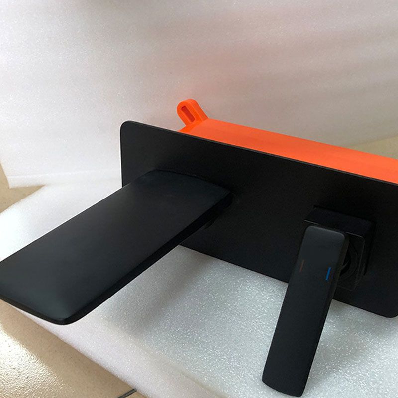 Modern Bathtub Faucet Wall-mounted Rod Handle Brass Bathtub Faucet