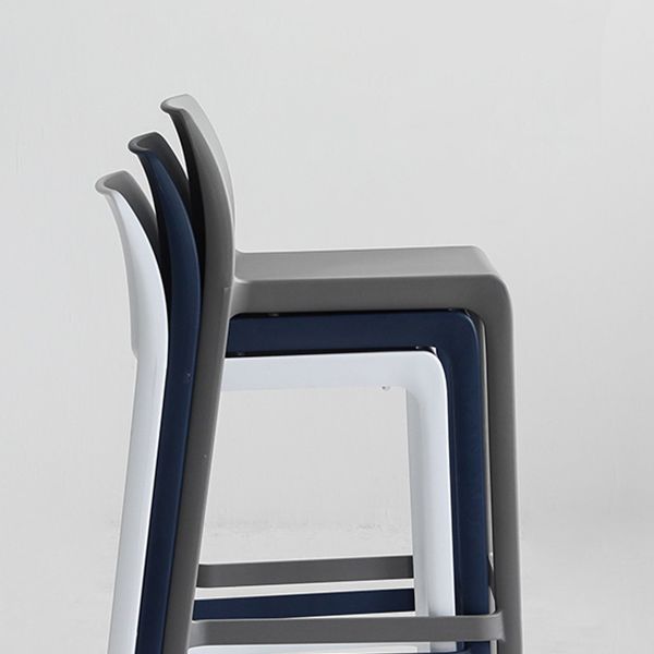 Contemporary Stackable Bar-stool Plastic Counter Bar Stool with Plastic Legs for Home