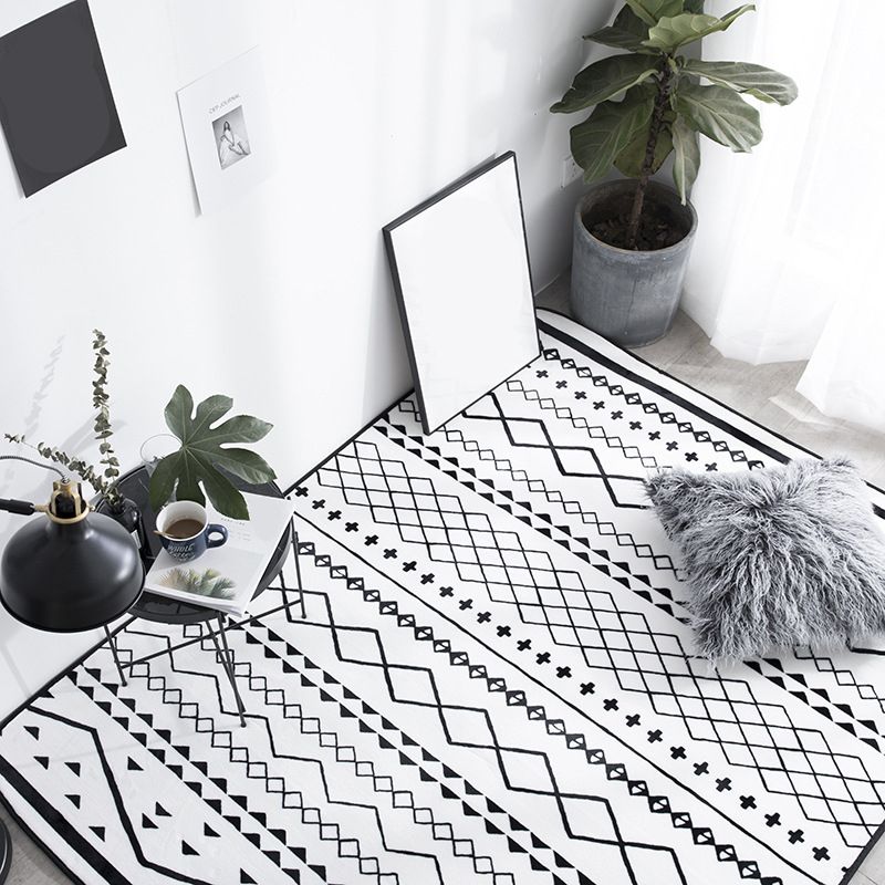 Black Living Room Rug Nordic Geometric Print Area Carpet Polypropyolene Non-Slip Pet Friendly Easy Care Rug