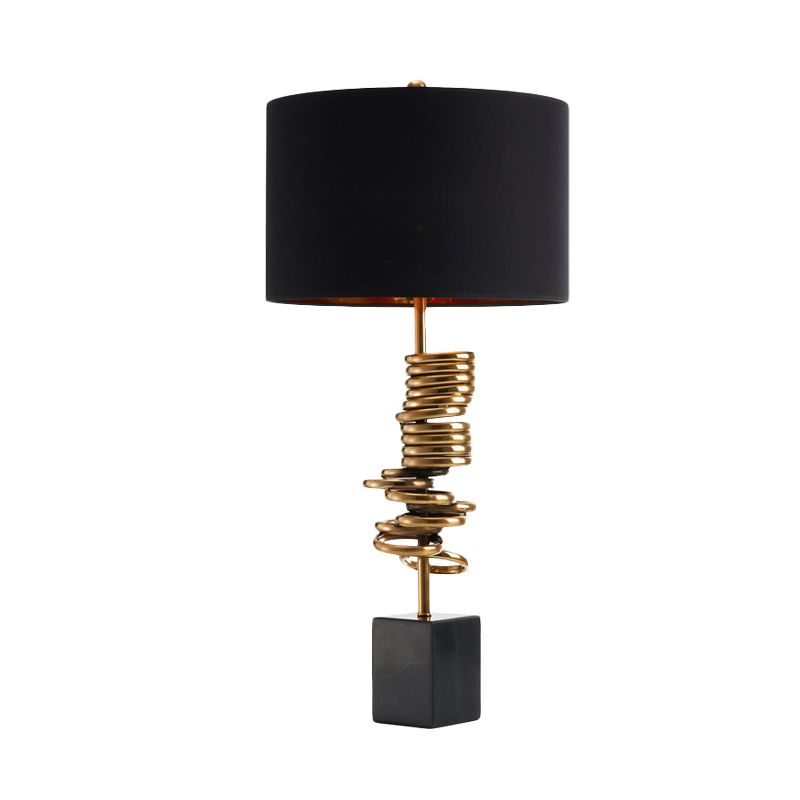 Table à anneau multi-halo Lumière Métal moderne 1 lampe de nuit en laiton en laiton avec tambour noir Shade