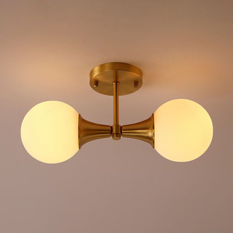 Weiße Glasball halb Flush Deckenleuchte postmoderne Gold Finish Flush Mount Leuchte