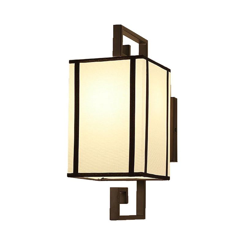 1 Light Living Room Wall Lamp Classic White Sconce Light Fixture with Rectangle Fabric Shade