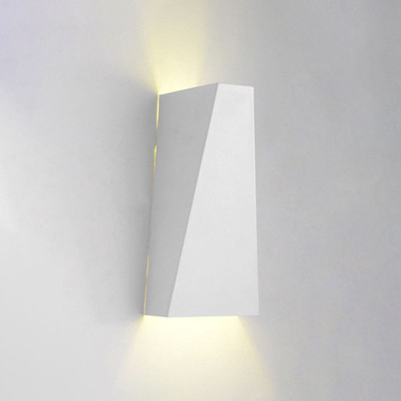 Lámpara de aplicado de pared geométrica metálica de estilo moderno de 2 luces en blanco y negro