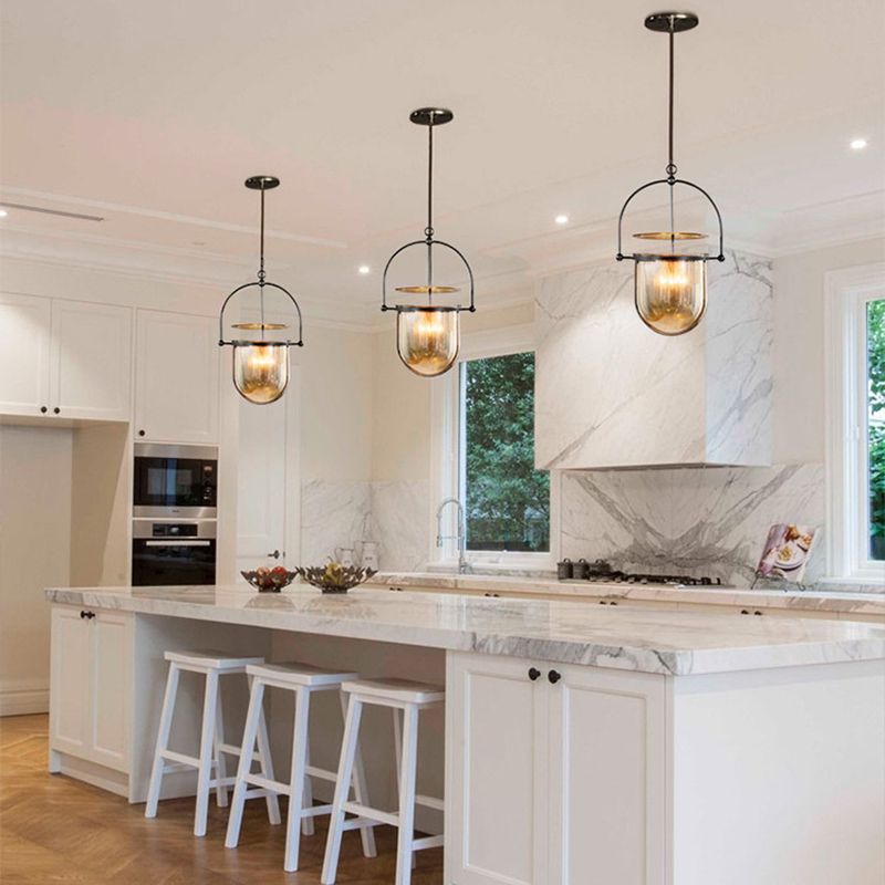 Lampada industriale a sospensione singola vintage lampada in ferro laccata con tonalità in vetro ambra