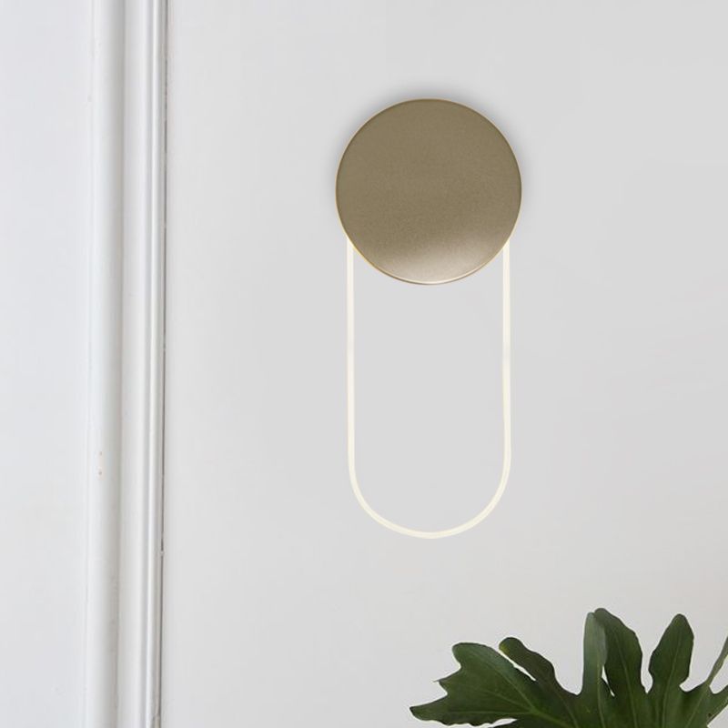 Lampe murale ovale contemporain en acrylique LED Lémière murale murale avec ombre rond en métal doré