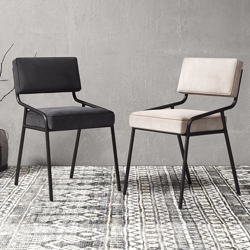 Silla lateral casera industrial Silla de comedor tapizada de metal con respaldo abierto
