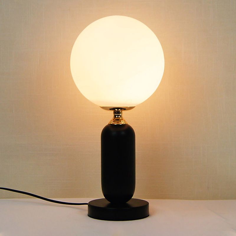 Modern Table Lamp Minimalist Metal Night Stand Lighting for Sitting Room Bedroom