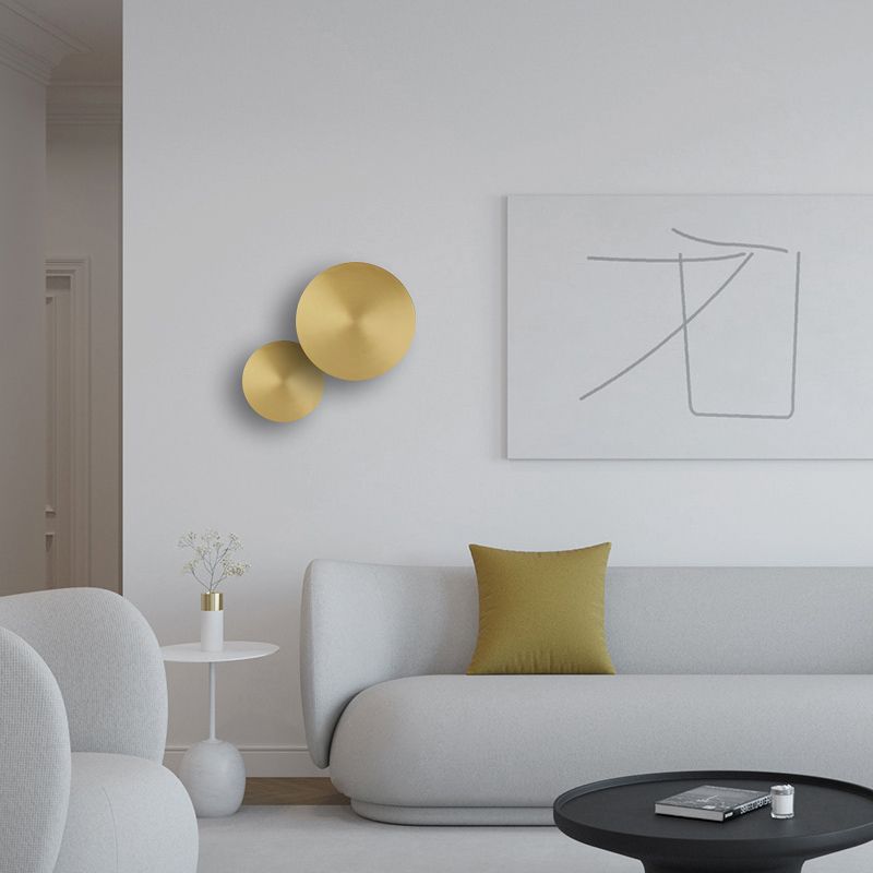 Round Shade Metal Wall Sconce Modern Style 1-Light Wall Mount Light for Living Room