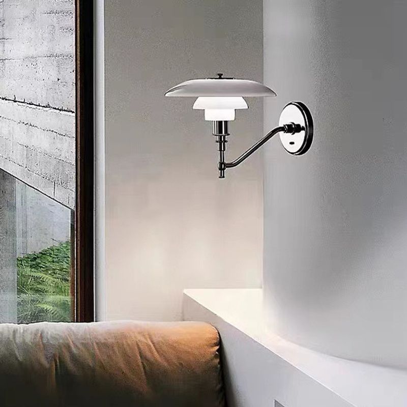 Modern Metal Wall Lamp 1-Light Wall Mount Lamp with Glass Shade for Bedroom