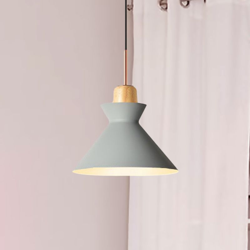 Nordic Stylish Conic Hanging Lamp 1 Glühbirne Metall und Holzheize Beleuchtung in Grau/Weiß für Wohnzimmer