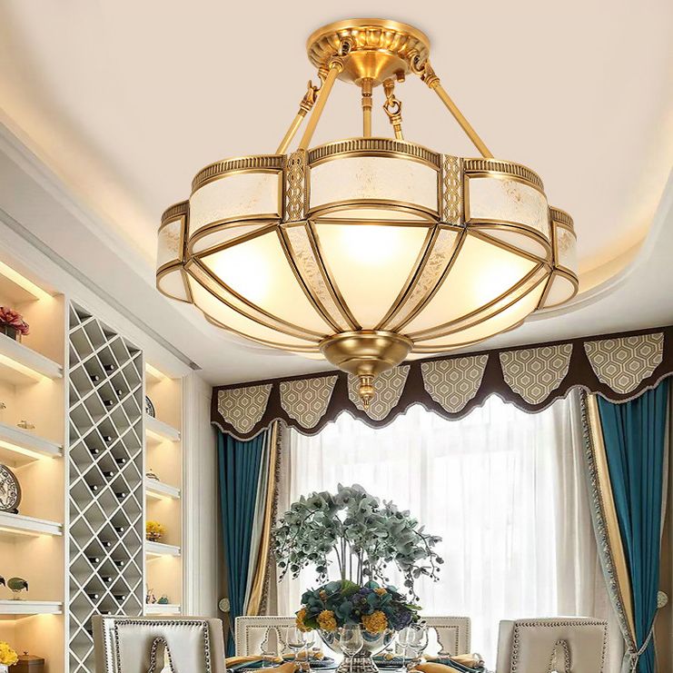 Lampada a montaggio soffitto in ottone ombreggiata tradizionale soggiorno in vetro vicino alla luce del soffitto