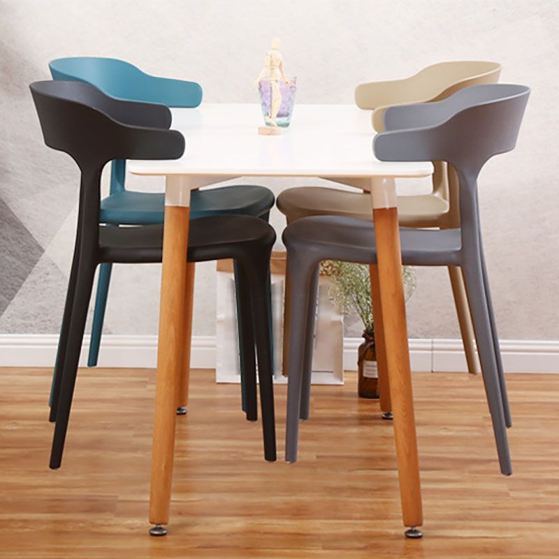 Silla apilable de estilo moderno, sillas con respaldo abierto sin brazos y patas de plástico para cocina