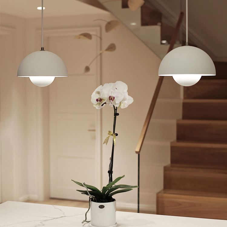 Lampe de suspension hémisphérique de fer à pendentif en fer à pendentif macaron nordique moderne pour espaces intérieurs