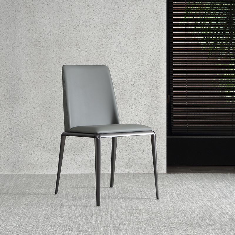 Sillas laterales contemporáneas sin brazos con respaldo sólido, sillas de comedor de cuero para el hogar (juego de 2)