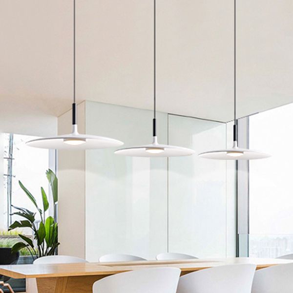 Pendante intérieure minimaliste, éclairage pendentif en métal plat macaron à 1 lumière