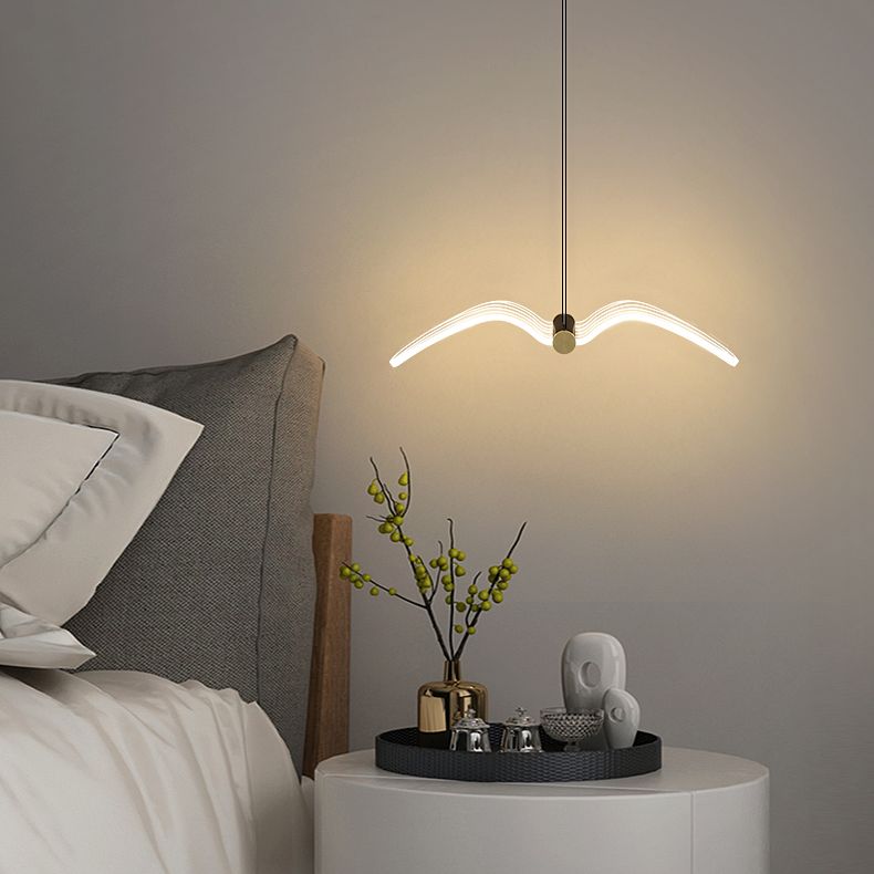 Iluminación de suspensión en forma de pájaro lámpara colgante de acrílico acrílico en latón en latón