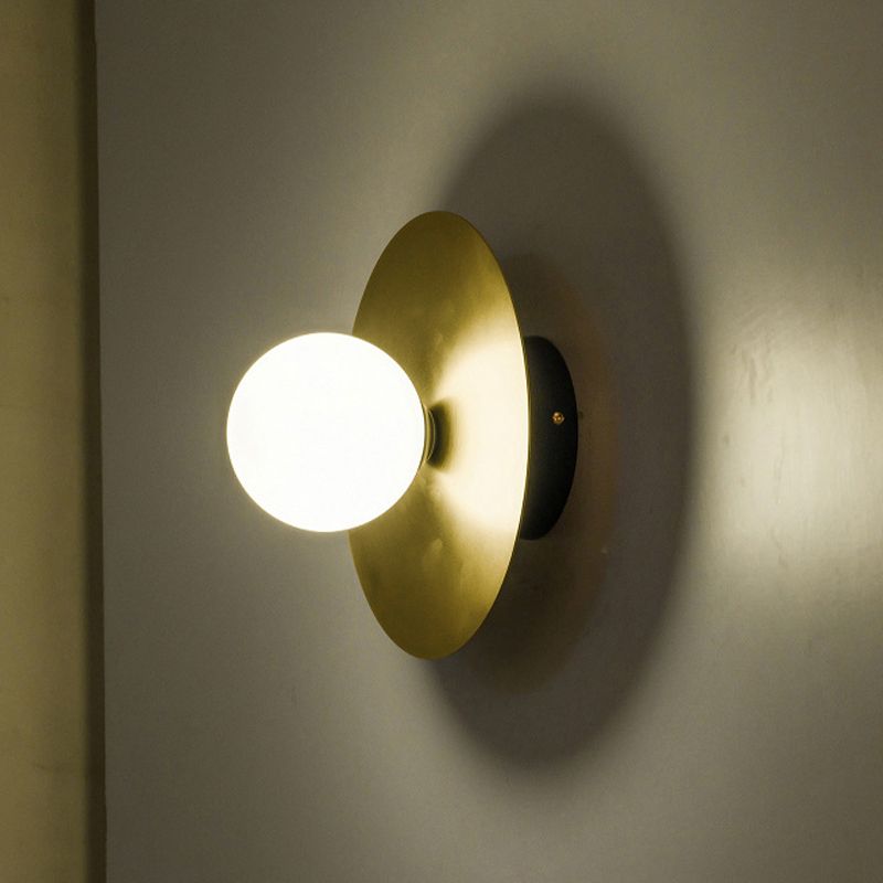 1 Lampen Badezimmer Wandlampe Modernismus Gold LED Wandleuchte Leuchten mit kugelförmiger weißer Glasschatten