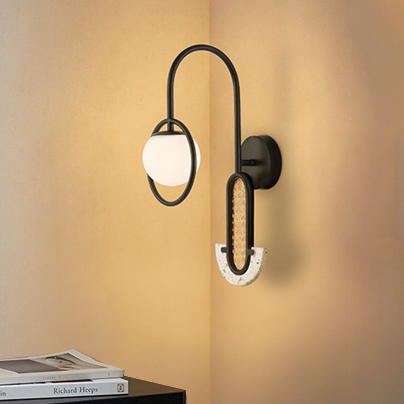 Opal Glass Ball Mur Murn Gronce Lighting Designer 1-Light Gold / Black Finish Mur Wall Mount Lampe avec bague