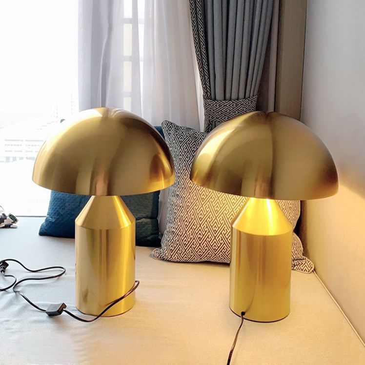 Round Shape Metal Table Lamp Modern Style 1-Light Table Lamp Fixtures