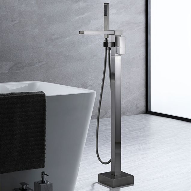 Floor Mounted Bronzel Freestanding Tub Filler Single Handle Freestanding Faucet with Hose
