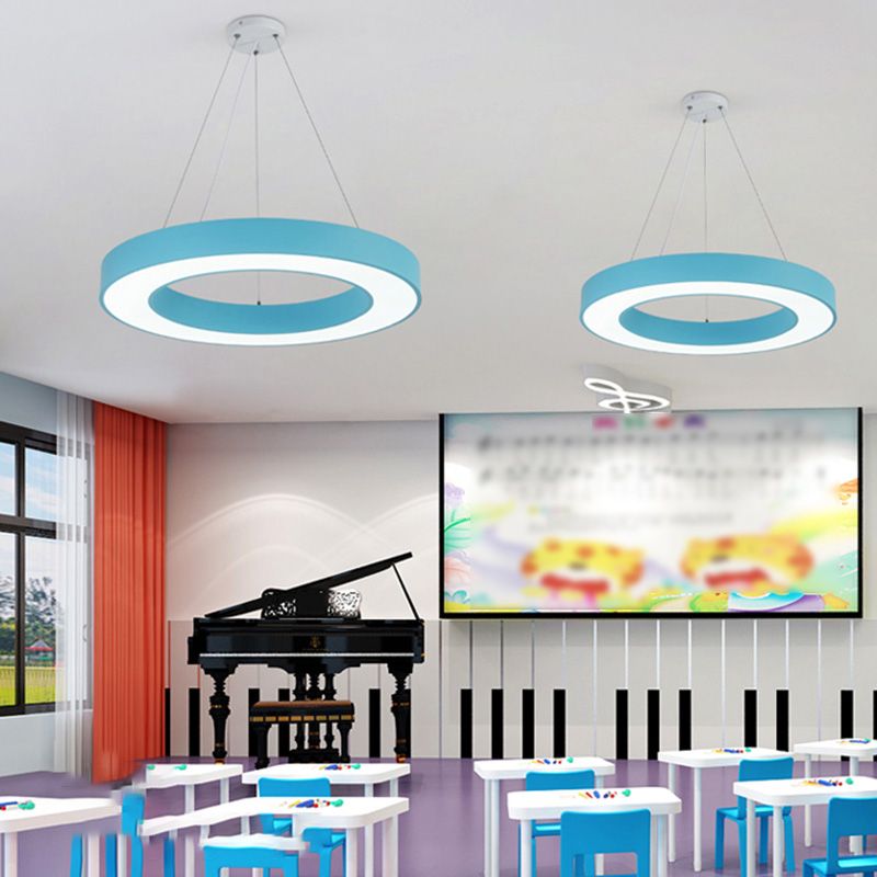 Forme de bague en métal La lumière suspendue style moderne 1-Light Hanging Mount Fixture pour la maternelle