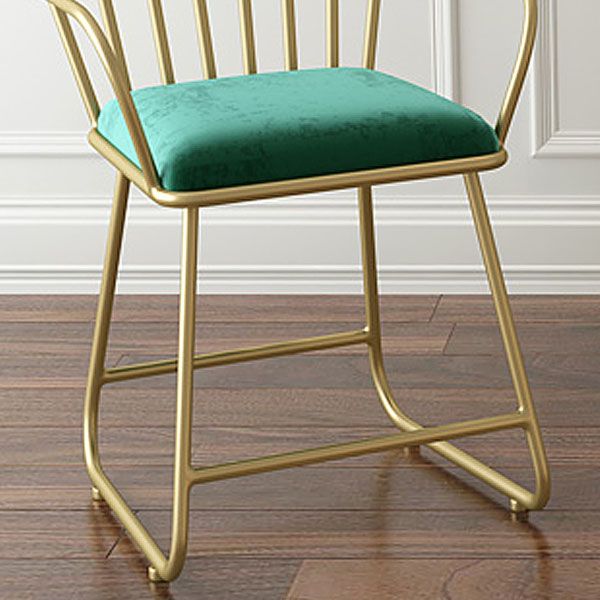 Silla de comedor de terciopelo Glam, sillón lateral de comedor de metal para uso en restaurantes