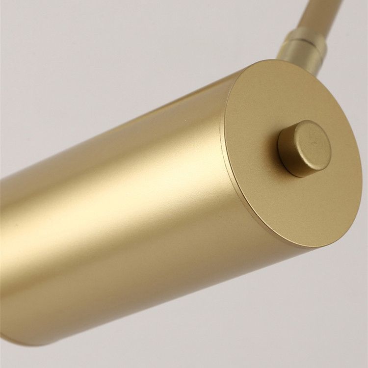 Éclairage moderne de murs de mur à côté de l'éclair