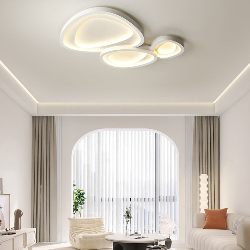 Nordic Style Ceiling Light Fixture Metal Flush Mount in White for Living Room