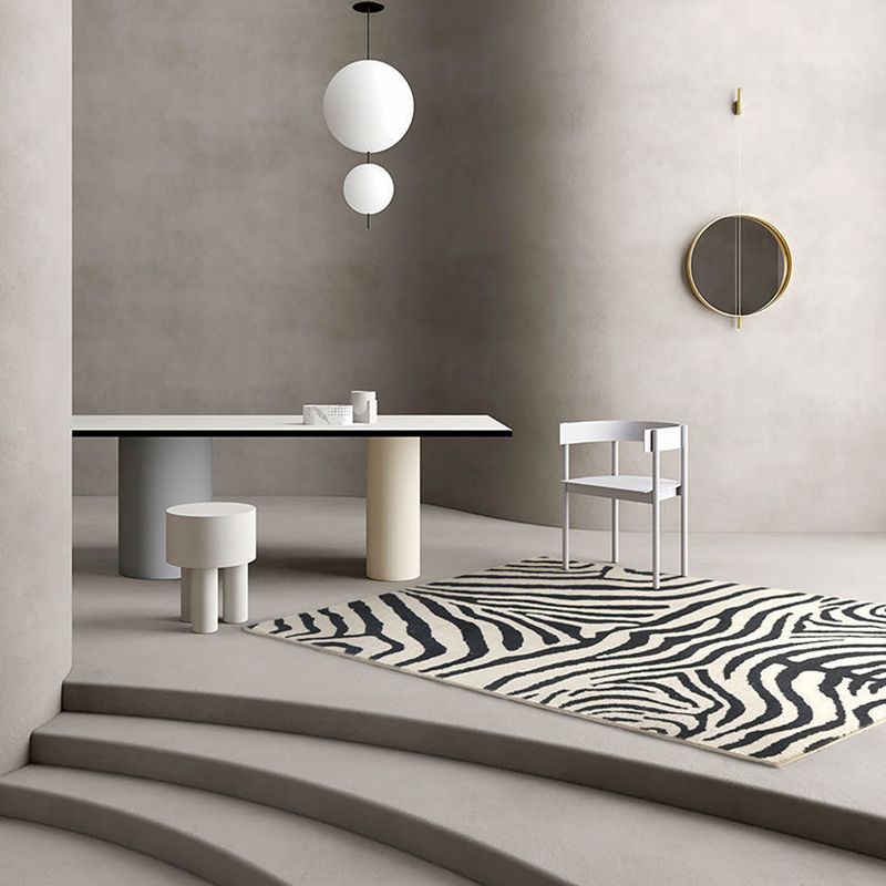 Black Abstract Zebra Striped Rug Poleyester Modern Rug Non-Slip Backing Rug for Home Decor