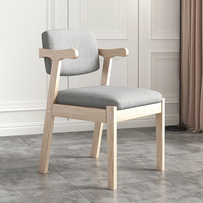Salle d'étude moderne chaise de dossier de dos ouvert