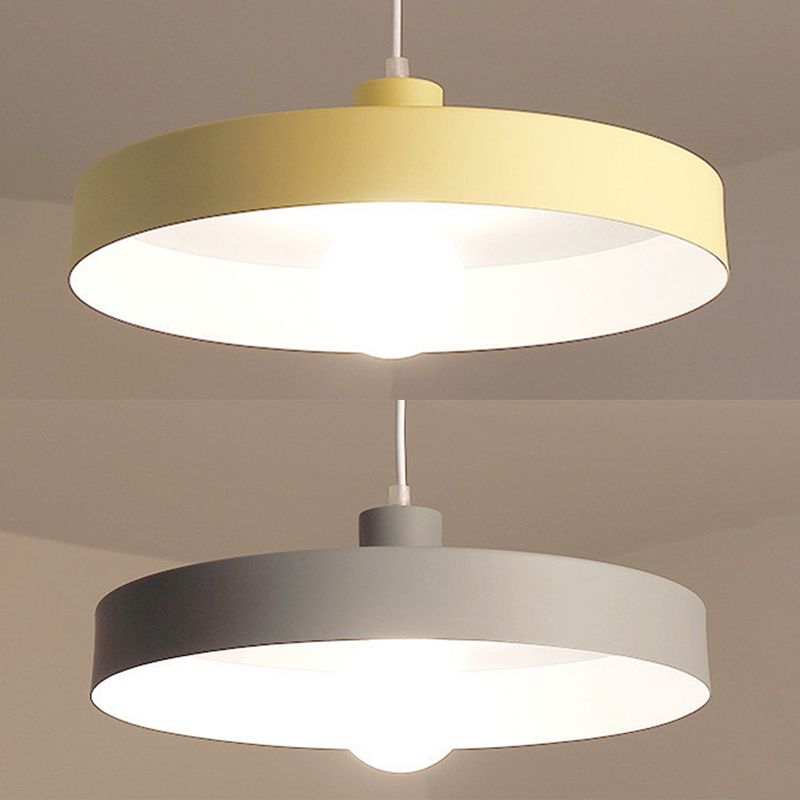 Macaron nordique moderne Lampe suspendue à grange en bois simple PENDANT avec une teinte en métal