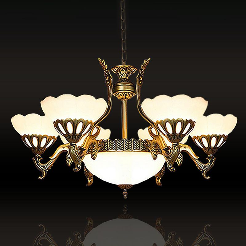 Geschulpte woonkamer plafond hanger Traditioneel wit glas 9-head koper afwerking kroonluchter