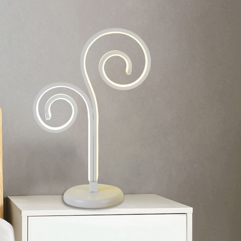 Metallic Swirling Nightstand Lamp Contemporary Black/White/Gold LED Desk Light with Circle Pedestal