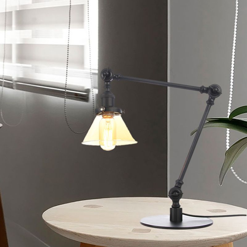Table conique de style industriel clair Ambre / verre transparent et métal 1 lampe de table de chambre à coucher légère avec bras réglable en noir / laiton