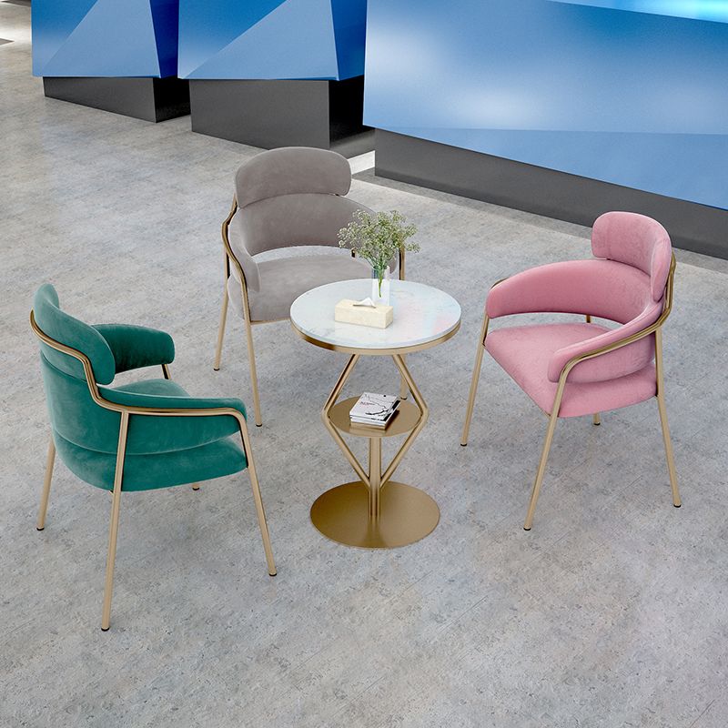 Sillas de comedor con brazo de terciopelo Glam, silla de comedor de metal para uso en restaurantes