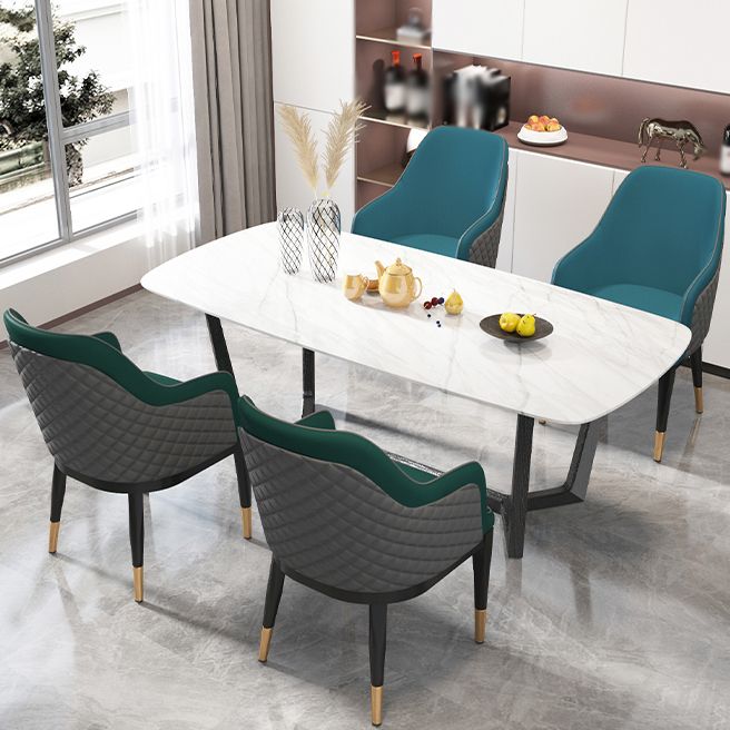 Solide achterkant van de achterste stoelen met stoffen met metalen benen gestoffeerde dineren met metalen benen