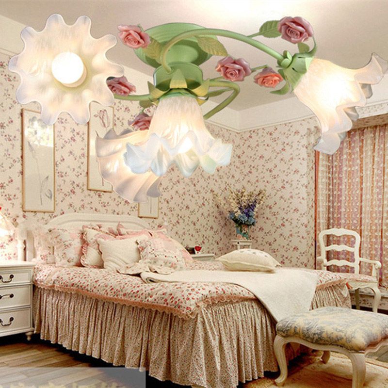 Vidrete de vidrio de vidrio Iluminación de techo chirriante Estilo pastoral 4 cabezas de dormitorio Semi Flush Mount Lights en verde