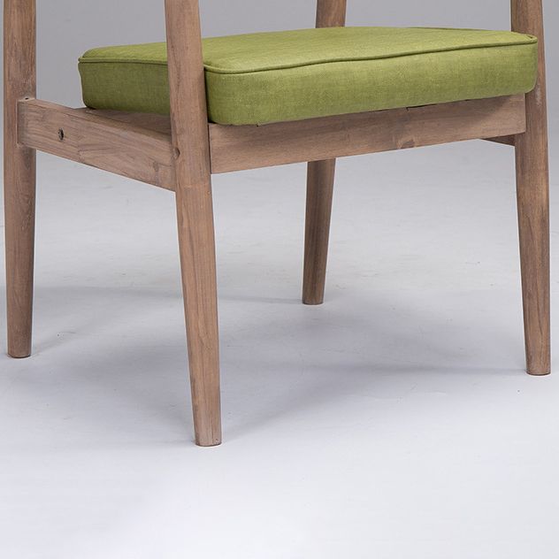 Silla de comedor de cuero con respaldo abierto de madera de caucho de granja con acabado mate