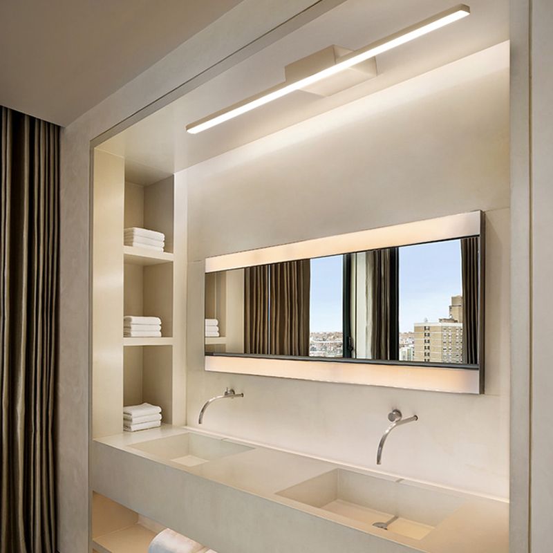 1 Light Metal Linear Mirror Wall Lighting Modern Style Wall Mounted Light Fixture in White