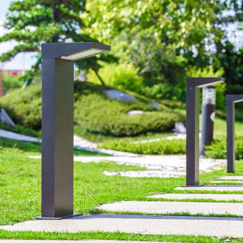 L-Shaped Metallic LED Ground Lighting Artistic Black Solar Stake Light for Pathway