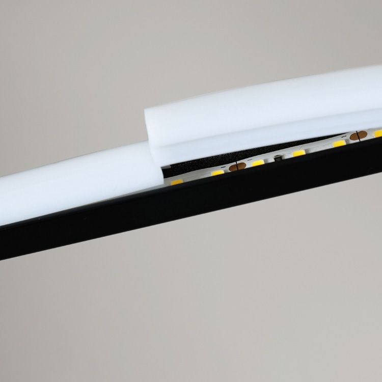 Moderner Stil Linearer Form Table Beleuchtung Metalltischlicht für Schlafzimmer
